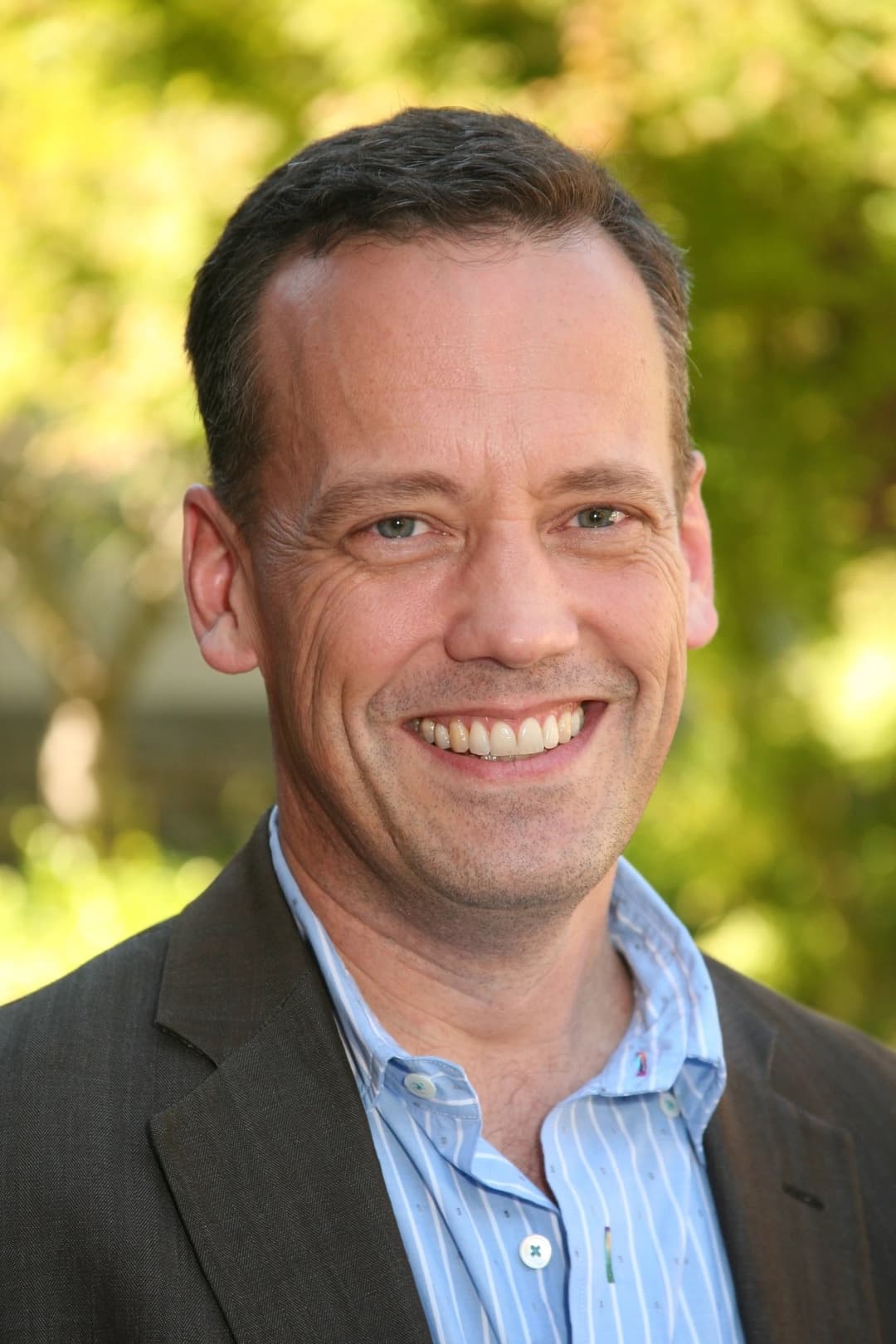 Dee Bradley Baker profile