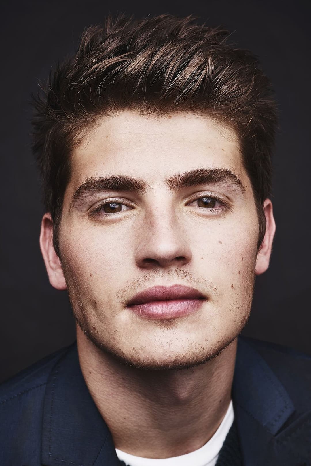 Gregg Sulkin profile