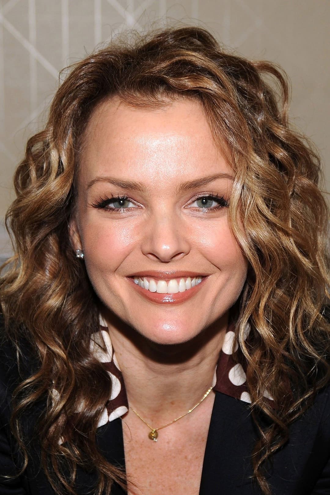 Dina Meyer profile Dina Meyer profile