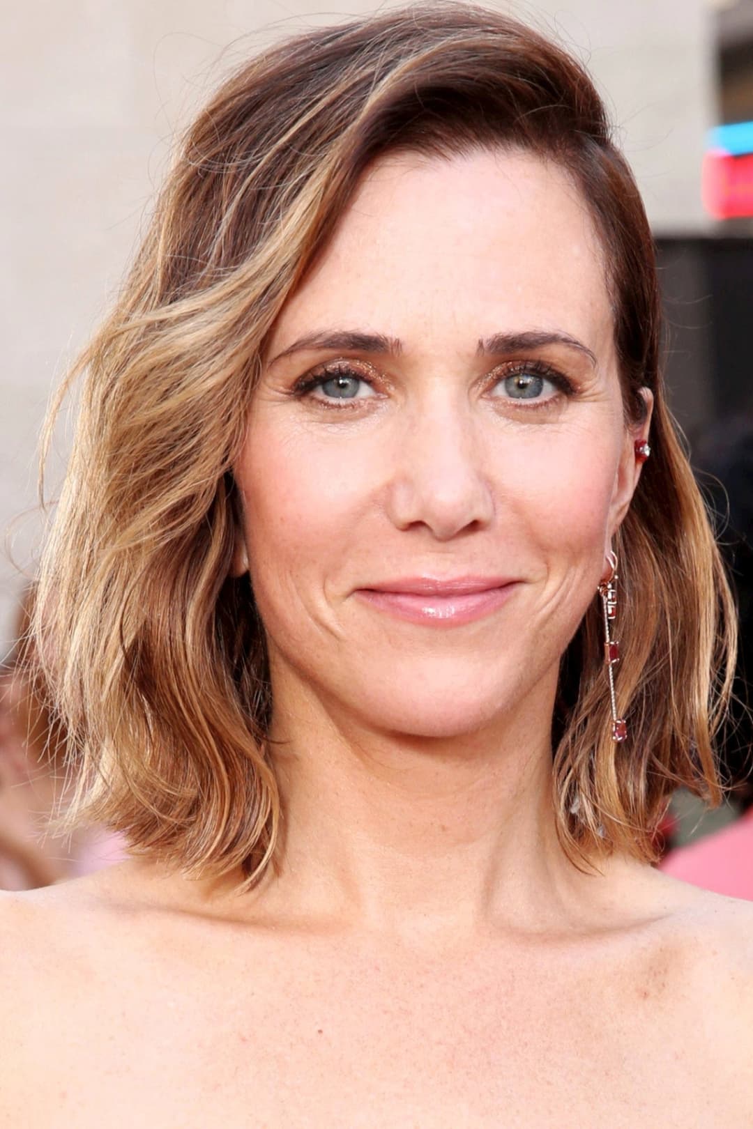 Kristen Wiig profile Kristen Wiig profile