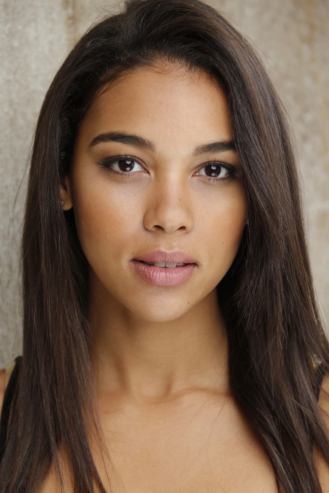 Alexandra Shipp profile Alexandra Shipp profile