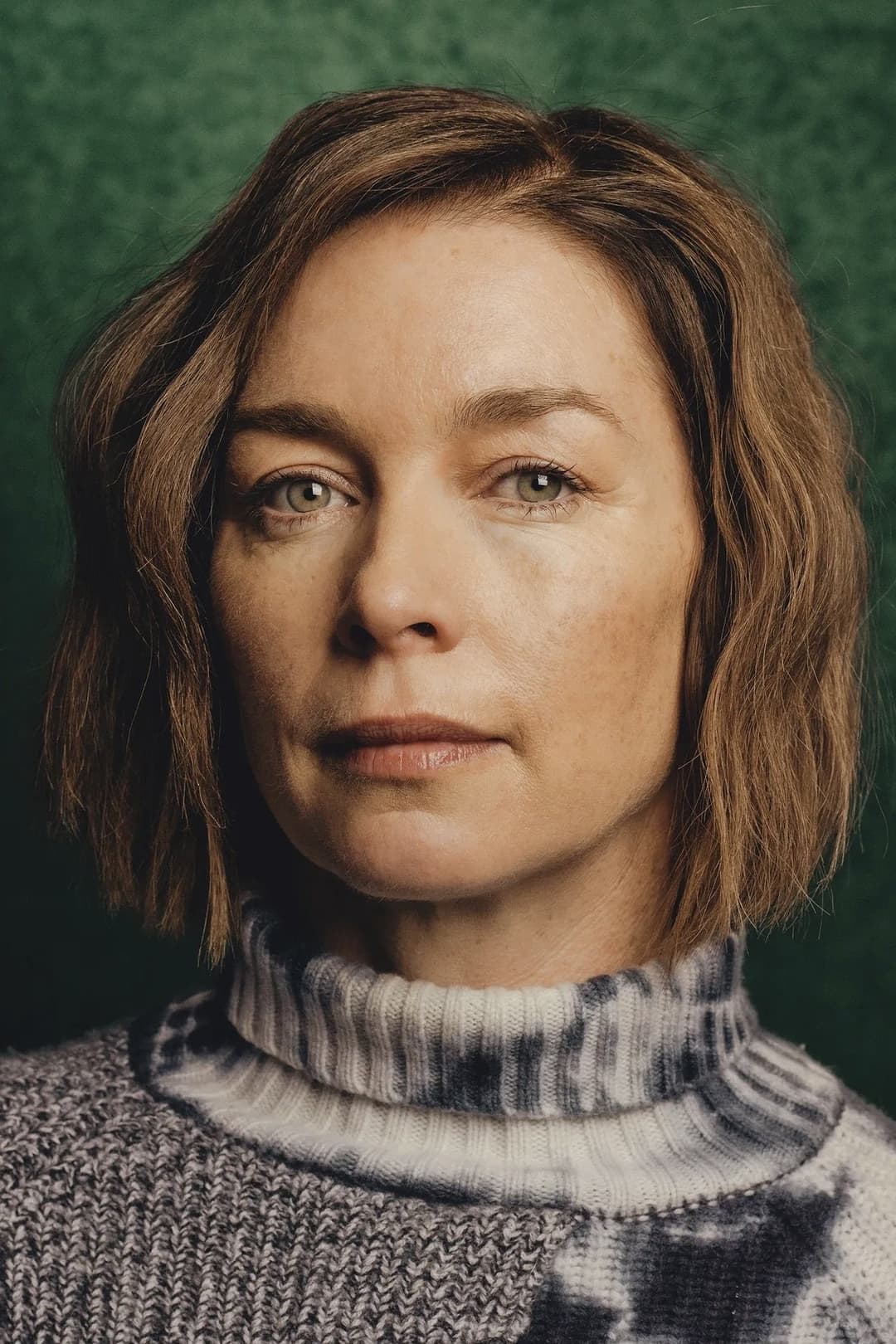 Julianne Nicholson profile Julianne Nicholson profile