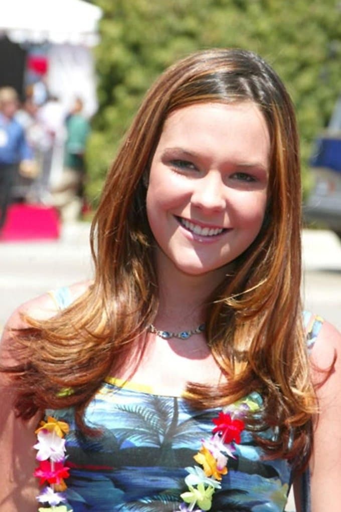 Courtnee Draper profile Courtnee Draper profile