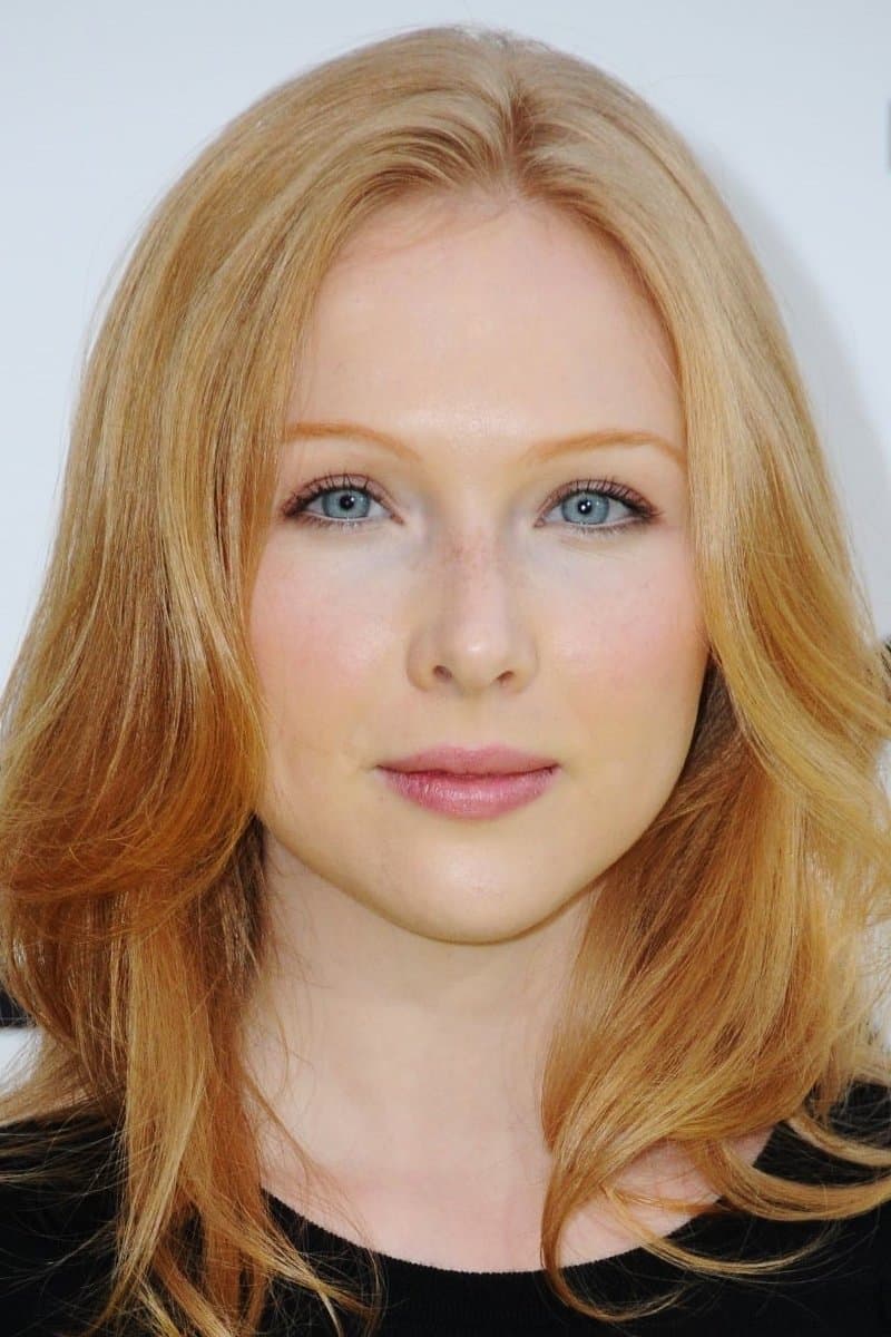 Molly C. Quinn profile Molly C. Quinn profile