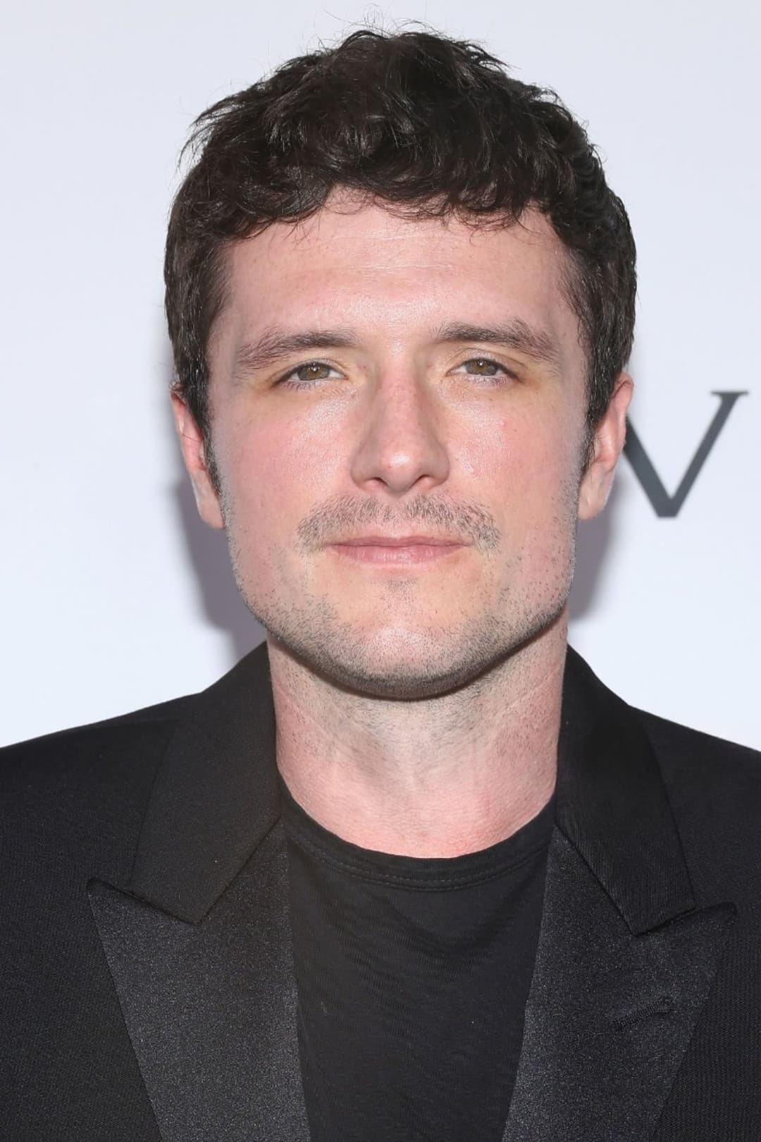 Josh Hutcherson profile Josh Hutcherson profile