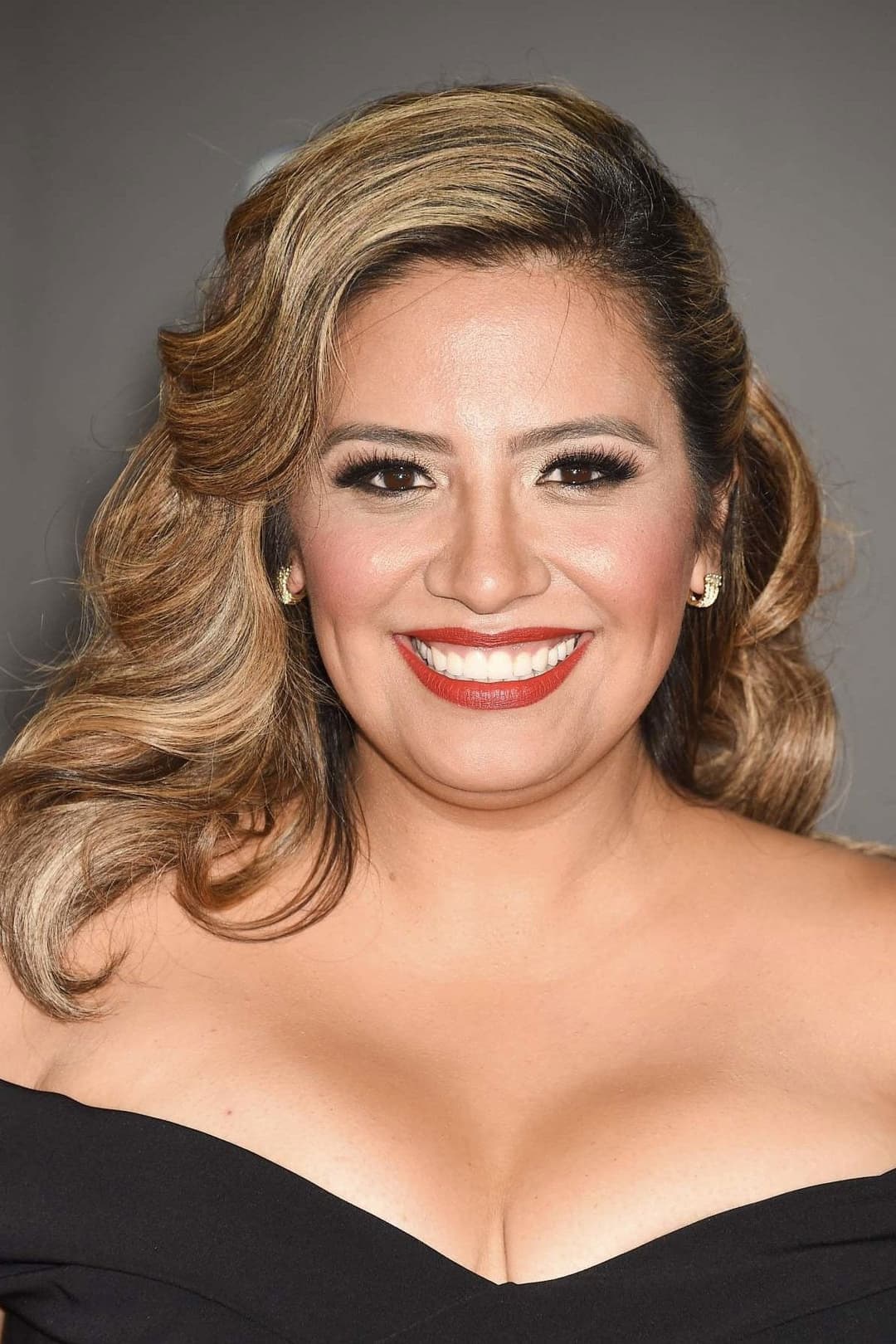 Cristela Alonzo profile Cristela Alonzo profile