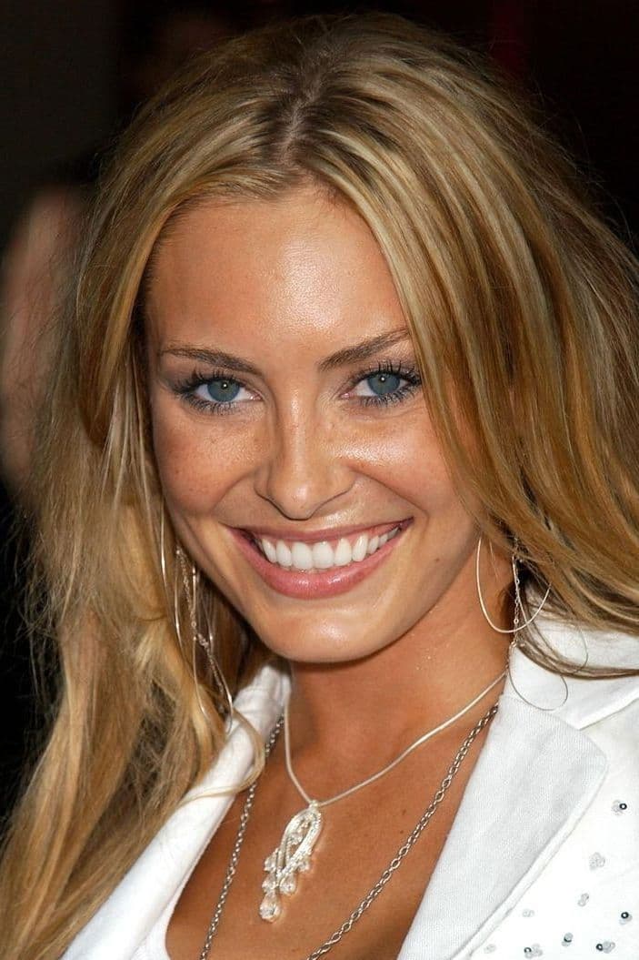 Bobbi Sue Luther profile Bobbi Sue Luther profile