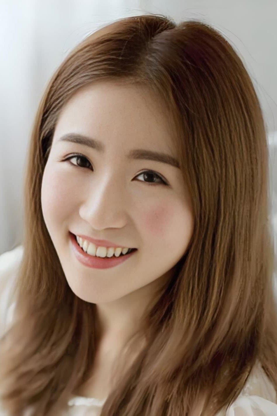 Tong Xinzhu profile Tong Xinzhu profile