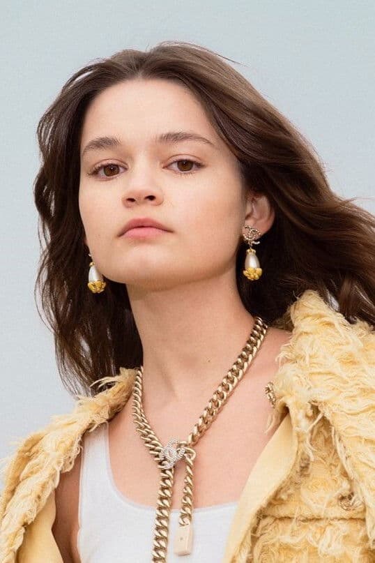 Ciara Bravo profile Ciara Bravo profile