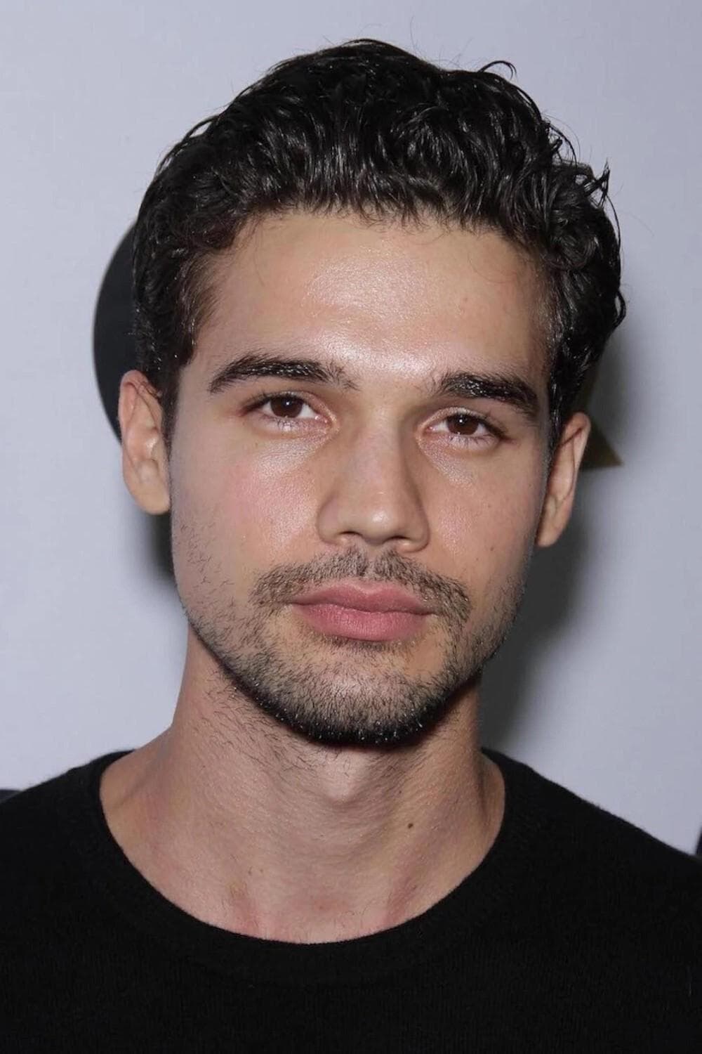 Steven Strait profile Steven Strait profile