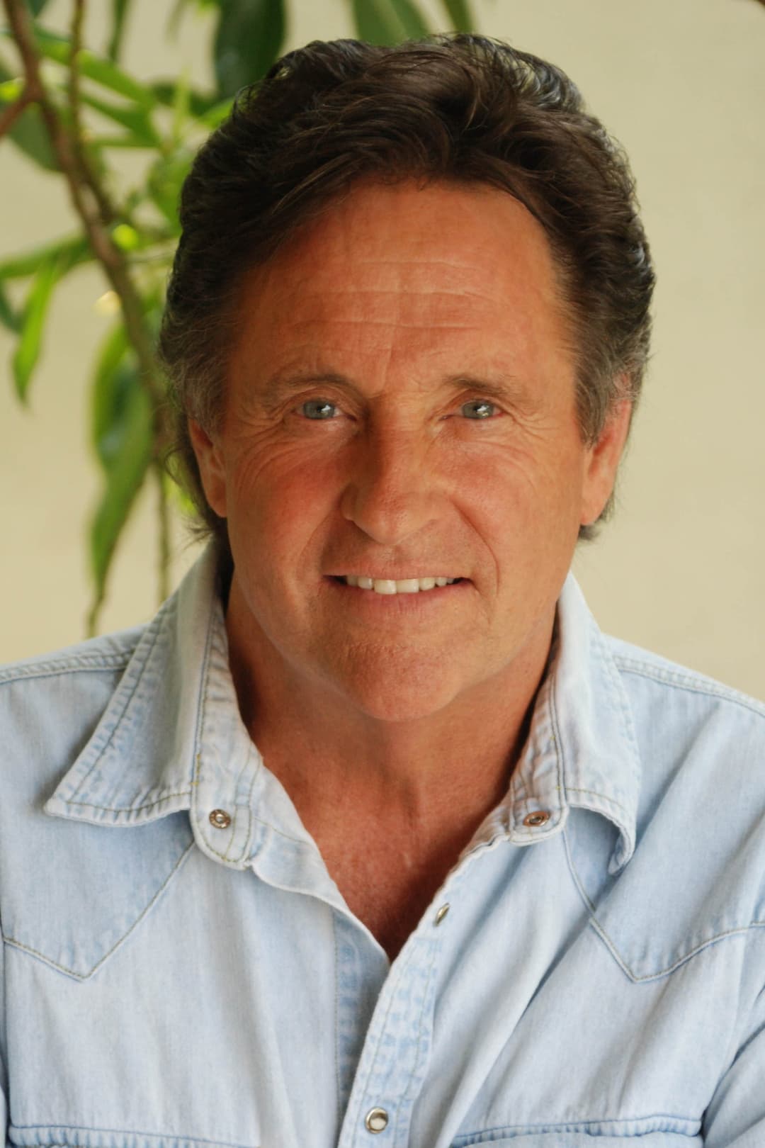 Robert Hays profile Robert Hays profile