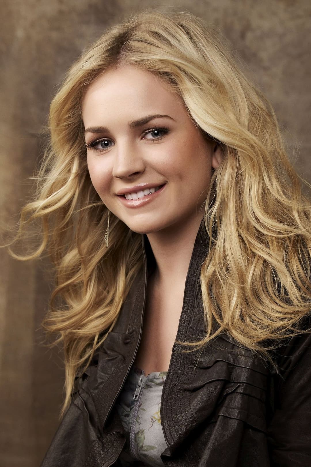 Britt Robertson profile Britt Robertson profile
