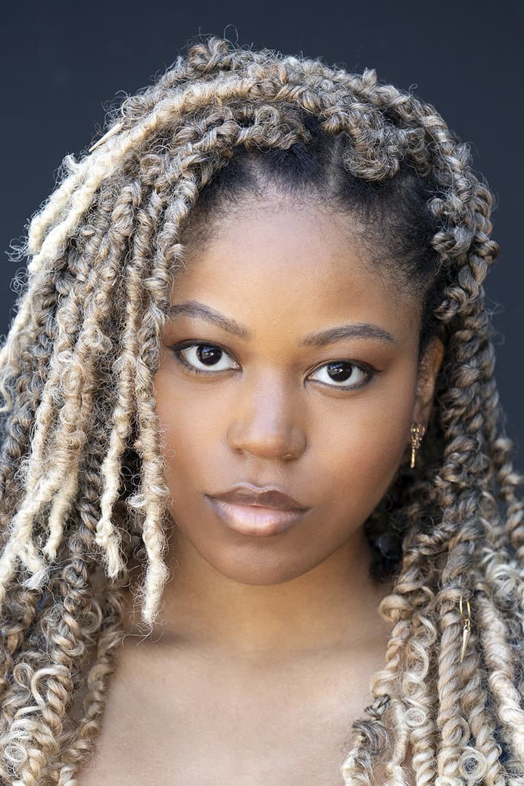 Riele Downs profile Riele Downs profile