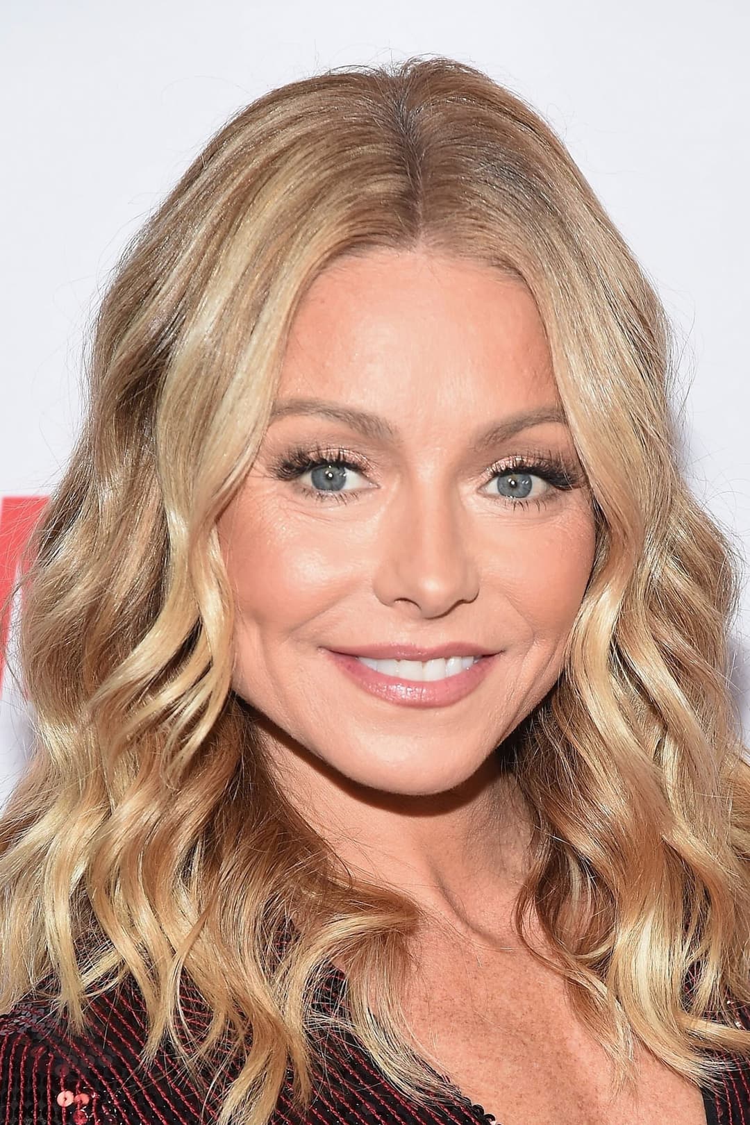 Kelly Ripa profile Kelly Ripa profile