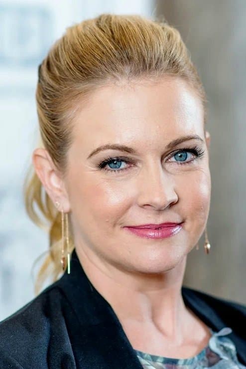 Melissa Joan Hart profile Melissa Joan Hart profile