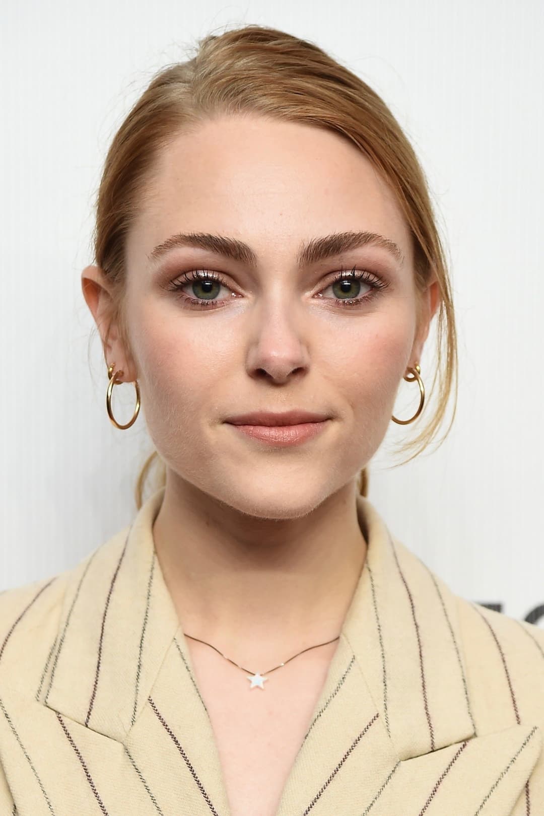 AnnaSophia Robb profile AnnaSophia Robb profile