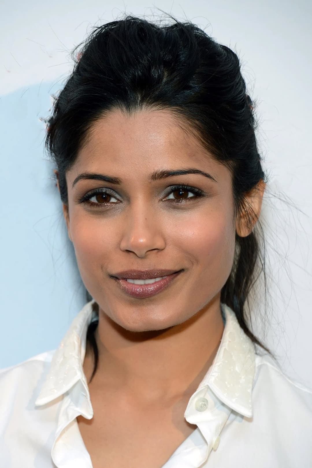 Freida Pinto profile Freida Pinto profile