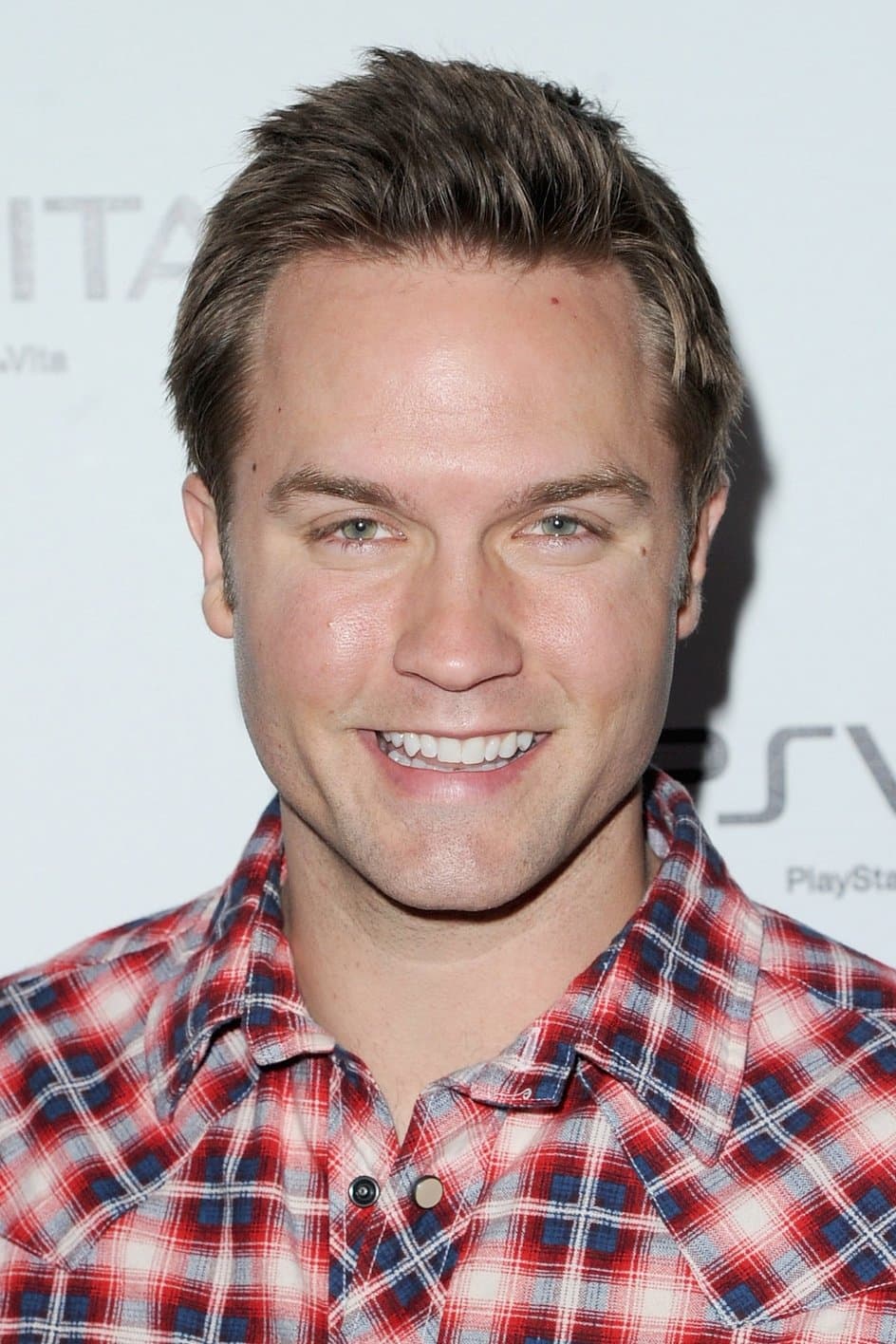 Scott Porter profile Scott Porter profile