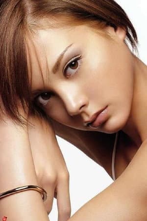 Anna Tsuchiya profile Anna Tsuchiya profile