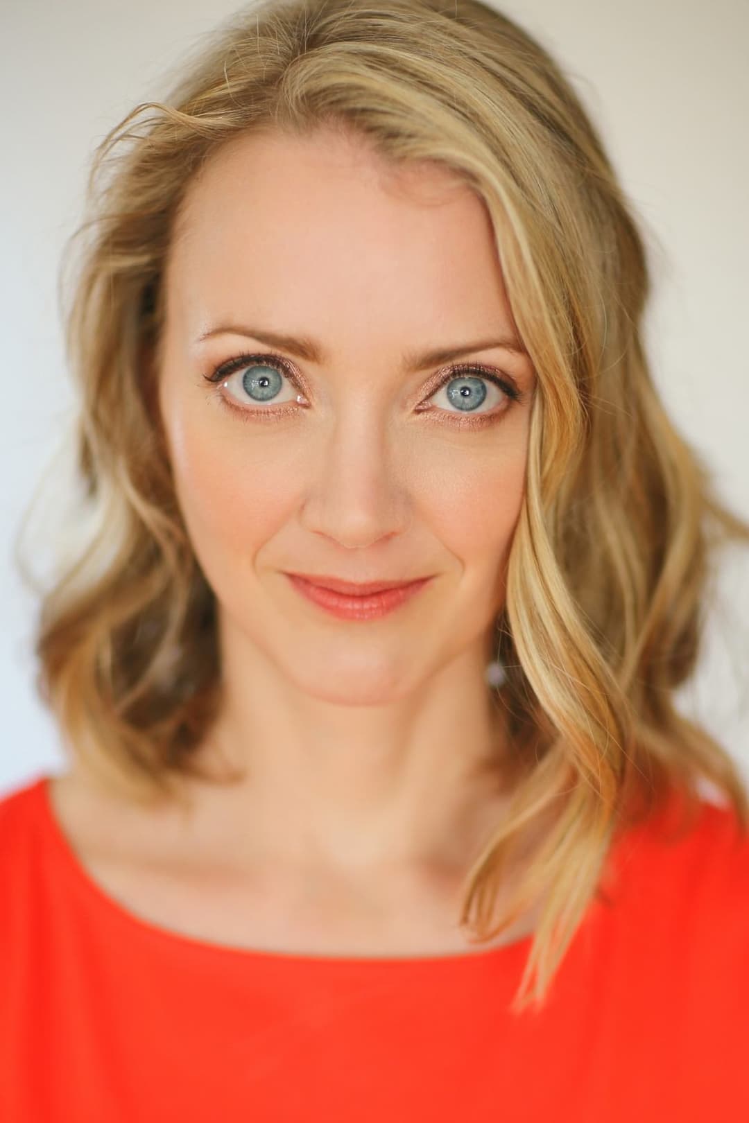 Lucy Davenport profile Lucy Davenport profile