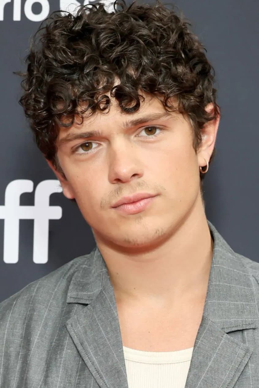 Noah Jupe profile Noah Jupe profile