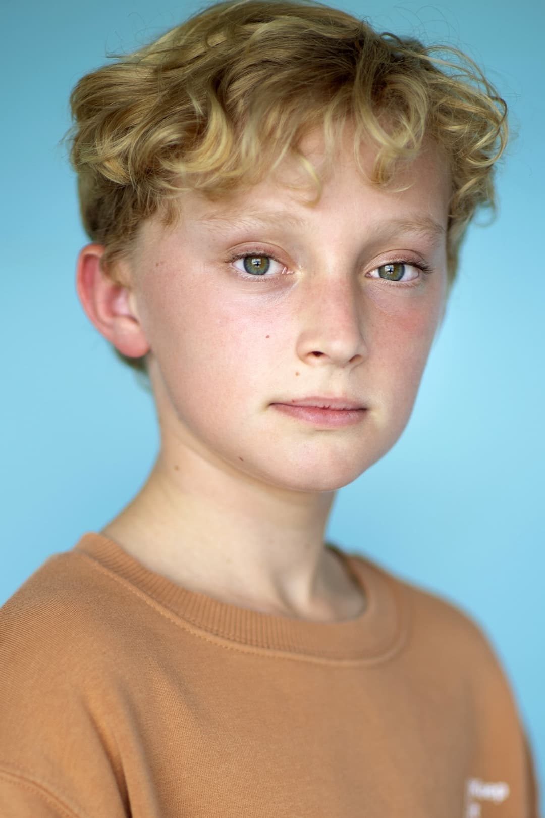 Jude Hyland profile Jude Hyland profile