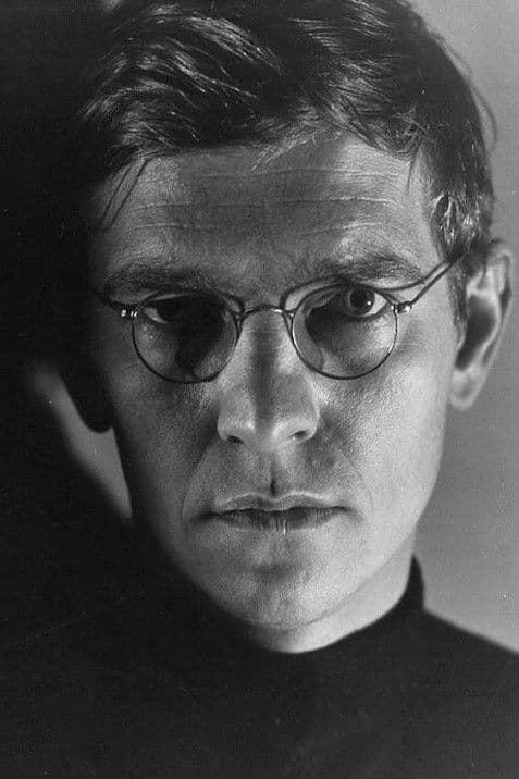 Tom Courtenay profile Tom Courtenay profile