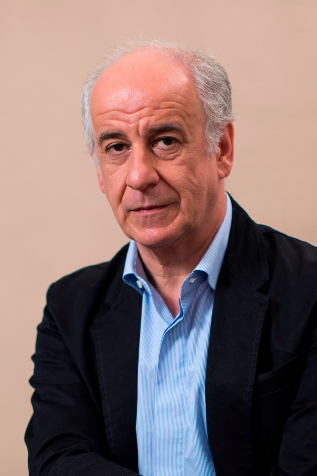 Toni Servillo profile Toni Servillo profile