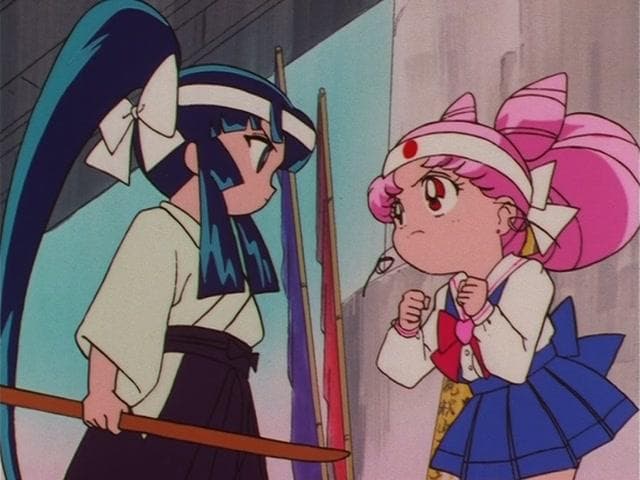 Une petite fille trop sérieuse Une petite fille trop sérieuse
